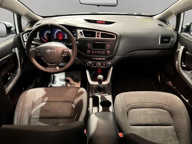 Kia Ceed 1.4 CVVT 100cv Concept