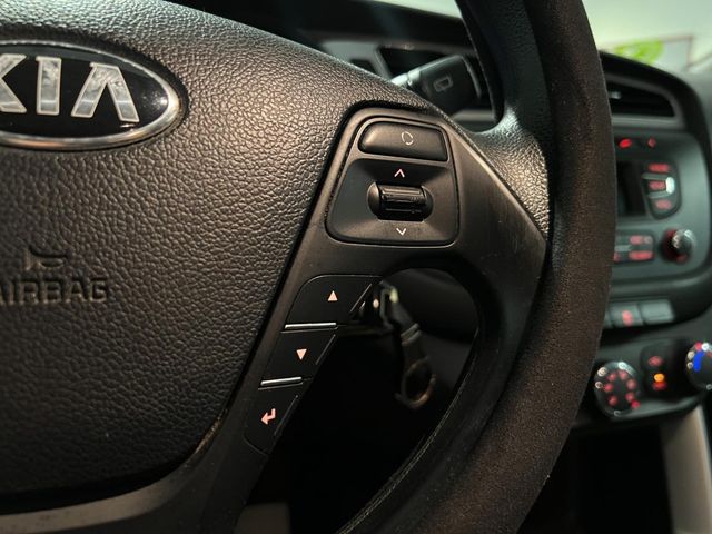 Kia Ceed 1.4 CVVT 100cv Concept