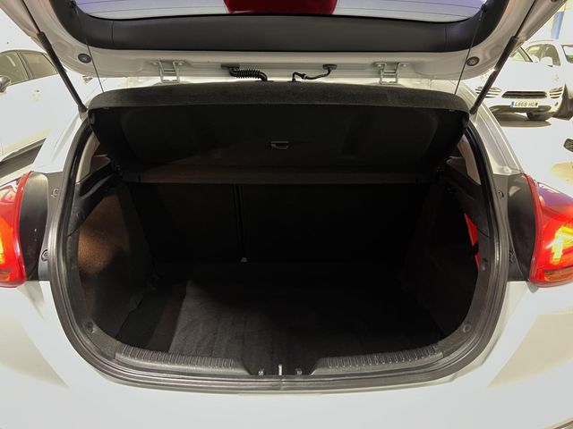 Kia Ceed 1.4 CVVT 100cv Concept