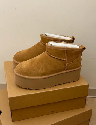 Plataforma     UGG      marrón