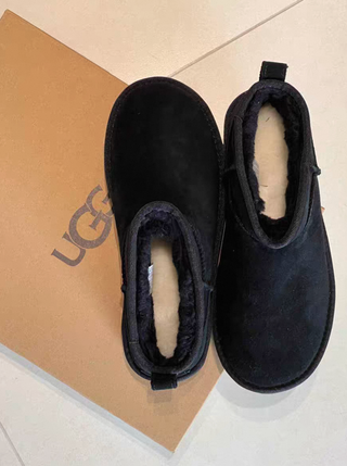 Plataforma     UGG      negra