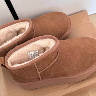 Plataforma     UGG      marrón