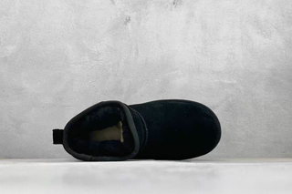 Plataforma     UGG      negra