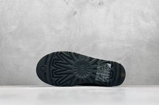 Plataforma     UGG      negra