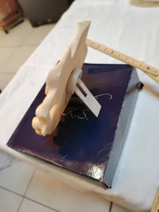 Madonnina con grappolo d'uva