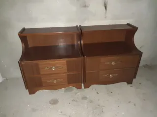 Due comodini in legno (2 unità)