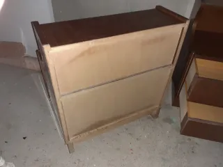 Due comodini in legno (2 unità)