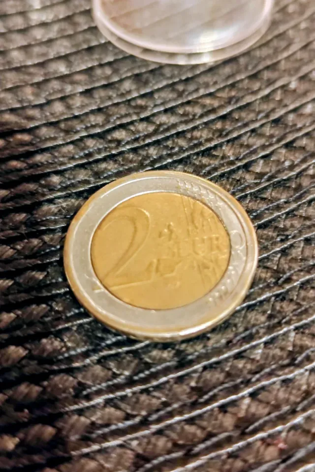 MONEDA 2 € ALEMANIA CON ERRORES DE ACUÑACION.UNICA