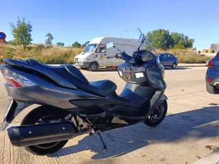 Suzuki Burgman 400 Año 2013.