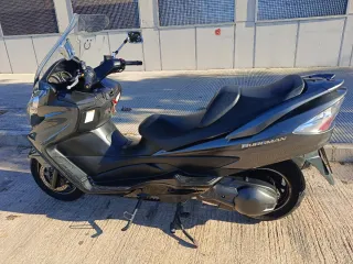 Suzuki Burgman 400 Año 2013.