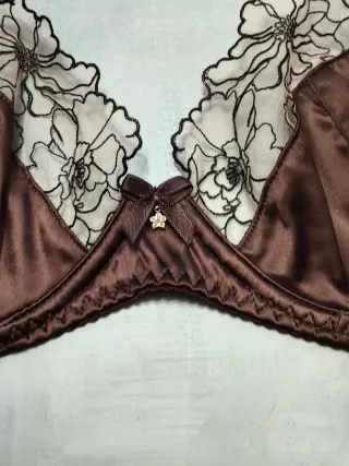 Conjunto lencería satén marrón