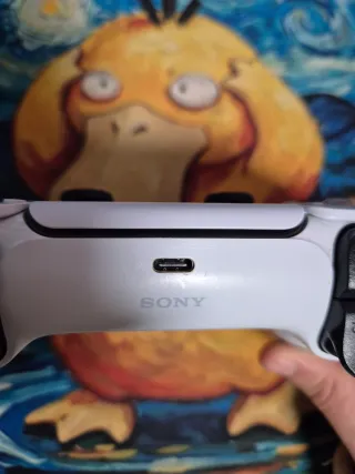 Controller PS5 DualSense con joystick magnetici TMR