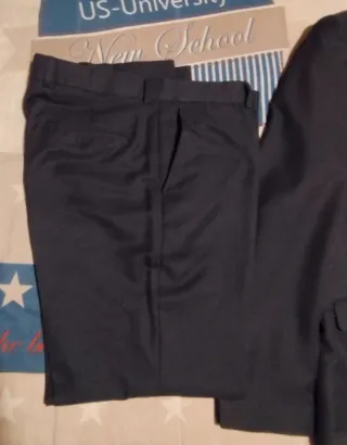 Traje de chaqueta azul marino