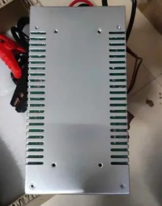 Compresor de aire con fuente de alimentación