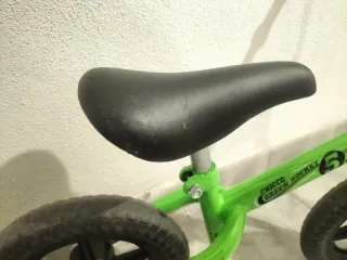 Bicicleta sin pedales Chicco Green Rocket