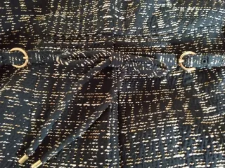 Vestido negro con cinturón