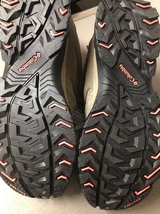 Zapatos Columbia impermeables caqui/coral