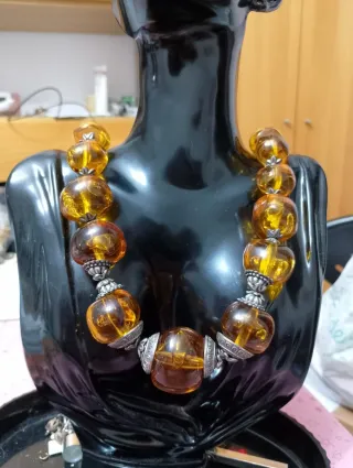 Imponente collana simil ambra