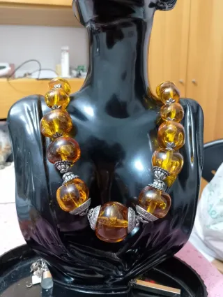 Imponente collana simil ambra