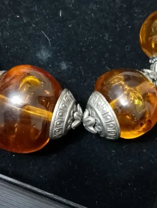 Imponente collana simil ambra