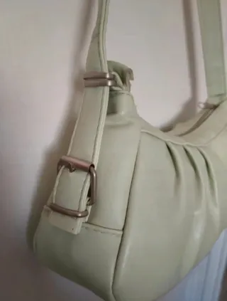 Bolso de hombro verde claro