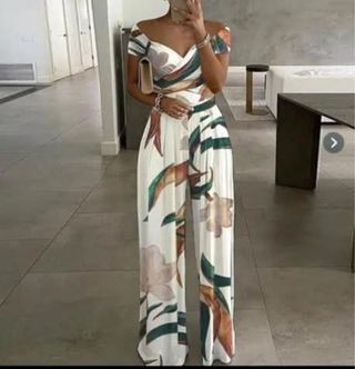 Mono de fiesta estampado floral