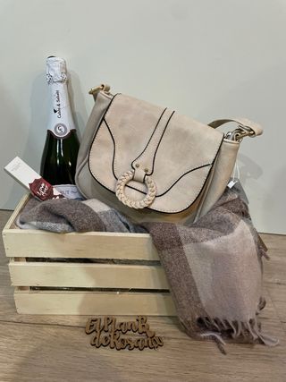 Caja Regalo Cava, Bolso, Manta y Chocolate