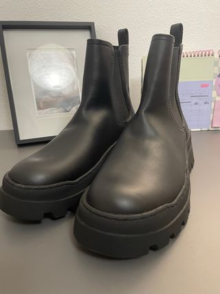 Botines Chelsea Zara Negros