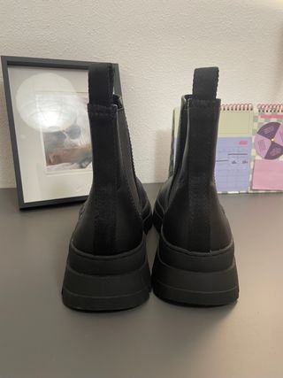 Botines Chelsea Zara Negros