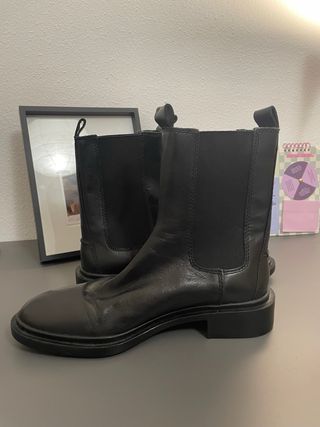 Botines ZARA Negro Piel Talla 38