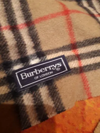 Bufanda Burberrys Clásica Beige y Roja