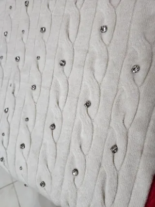 Maglione bianco panna con strass