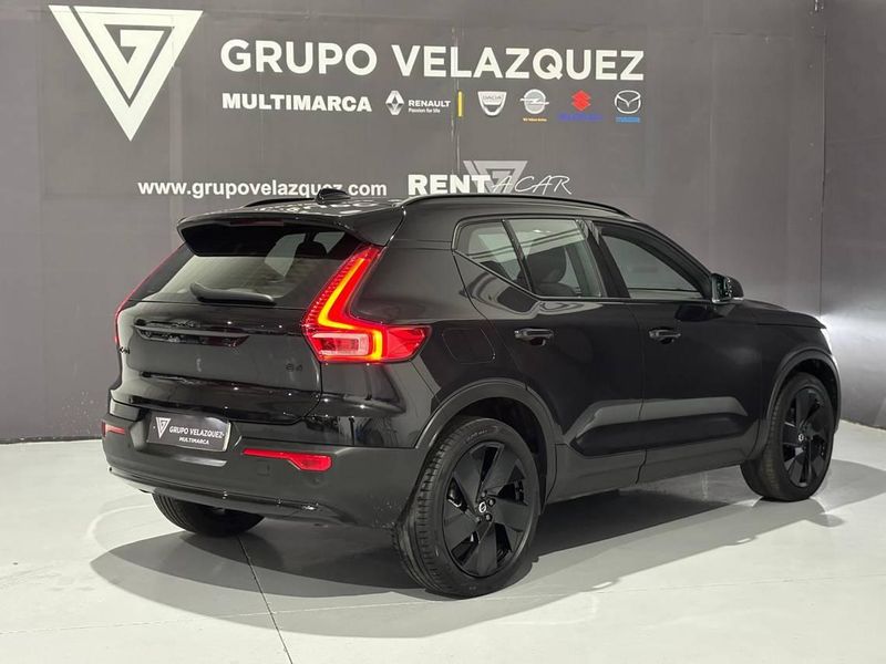 Volvo XC40 2025, foto 6