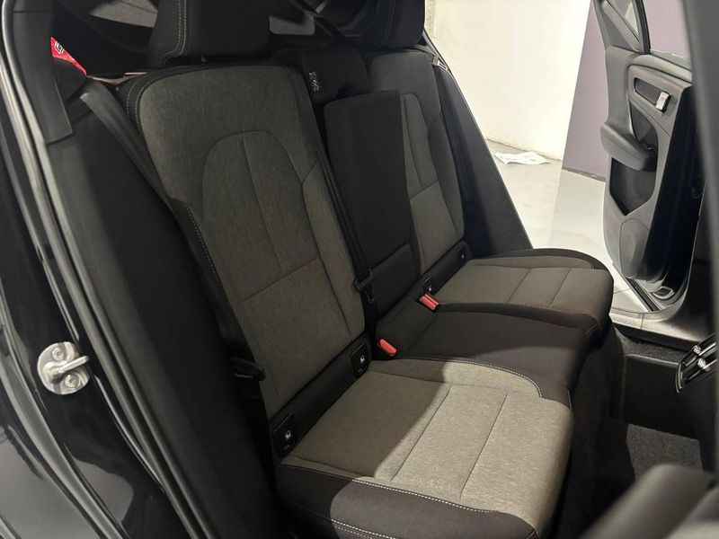 Volvo XC40 2025, foto 22
