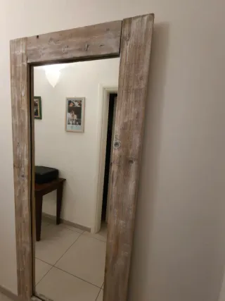 Specchio artigianale in legno anticato