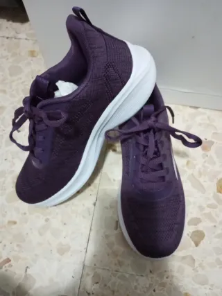 Zapatillas deportivas moradas