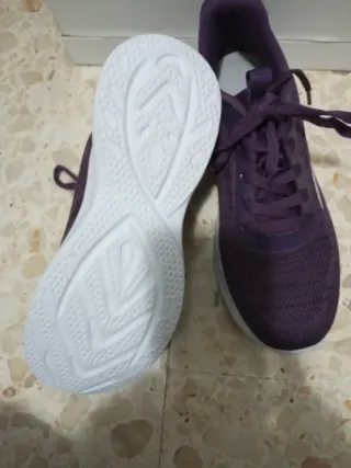 Zapatillas deportivas moradas