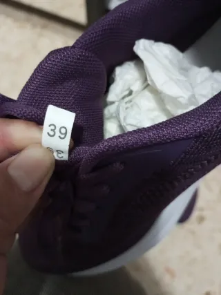 Zapatillas deportivas moradas