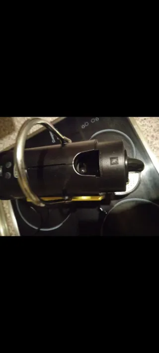 Cafetera Nespresso DeLonghi pixie