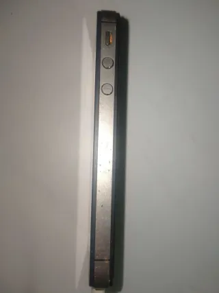 iPhone 4 Negro para piezas. Bloqueado.