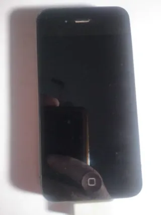 iPhone 4 Negro para piezas. Bloqueado.