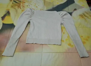 Cardigan maglia beige con bottoni oro