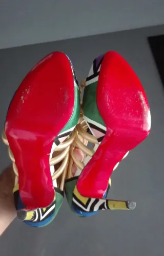Sandálias EXTRAVAGANTES Christian Louboutin