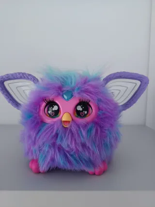 Furby Morado y Azul con Collar
