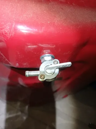 Depósito generador rojo