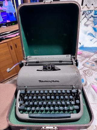 Macchina da scrivere Remington portatile+custodia