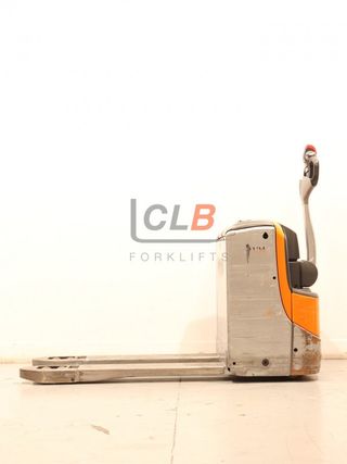 Ref. M-6470 Transpaleta Eléctrica STILL EXU 20