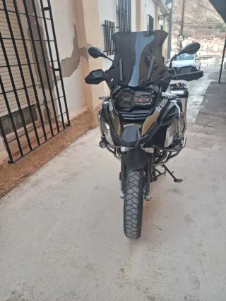BMW1250GS ADVENTURE IMPOLUTA