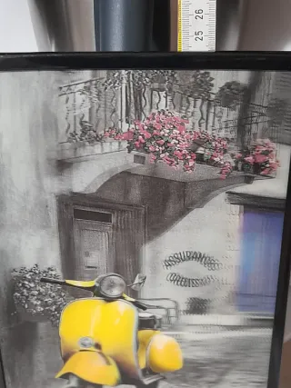 Quadro da parete con scooter giallo