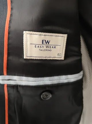 Traje de hombre azul marino